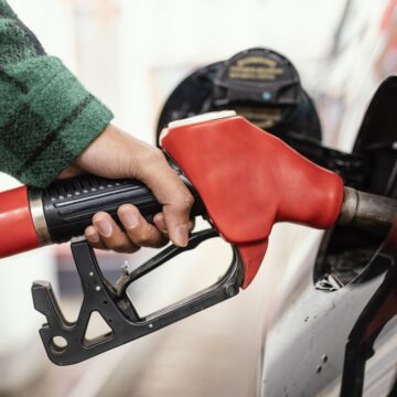 Petrol Pump Strike Begins Nationwide as Karachi Dealers Hold Back Petrol Pump Strike